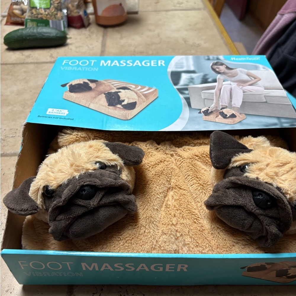 Homedics Pug Design Foot Massager in Tan and Brown